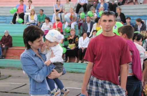 Праздник в честь Дня семьи, любви и верности. C. Парабель. 2011 год.